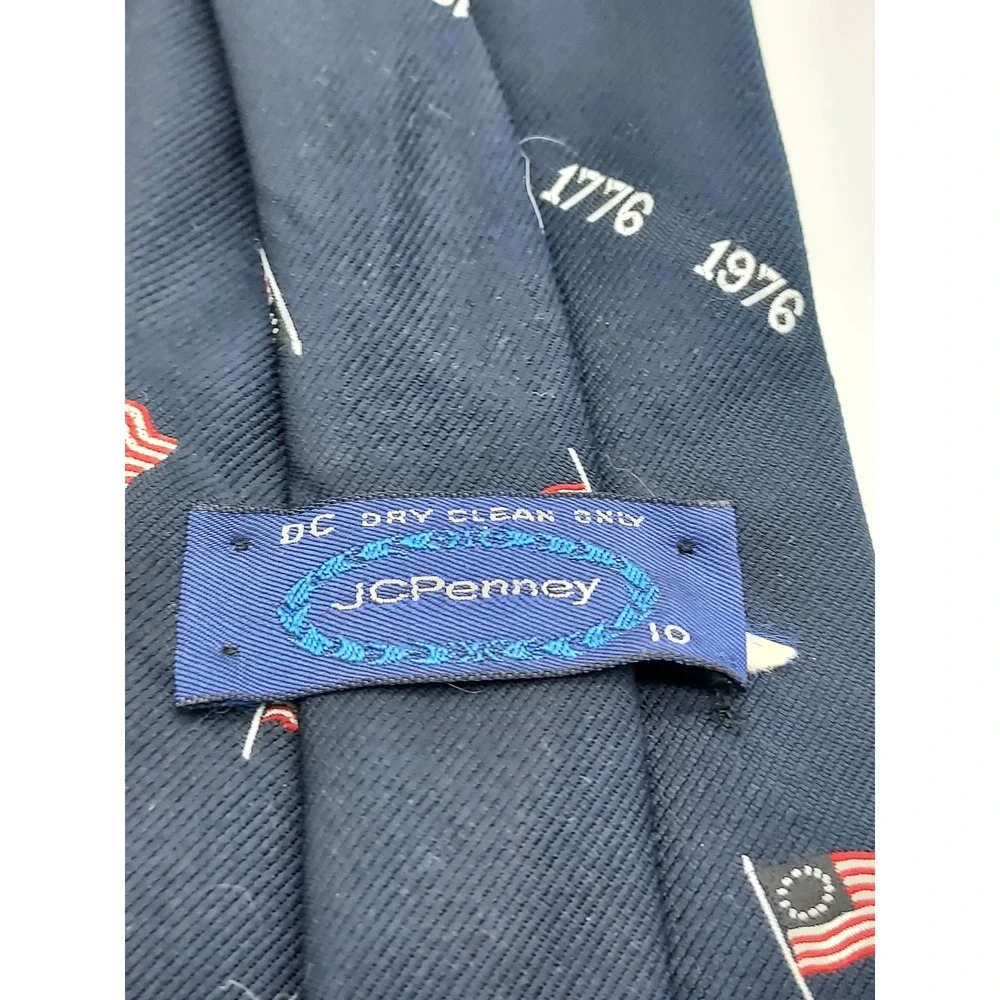 Vintage JCPenney 1776-1976 Bicentennial Tie Navy Blue American Flag Patriotic